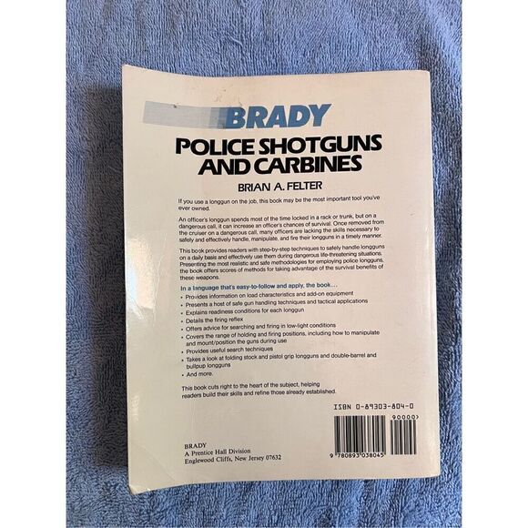 Vintage Policeman Book - Picture 5 of 6